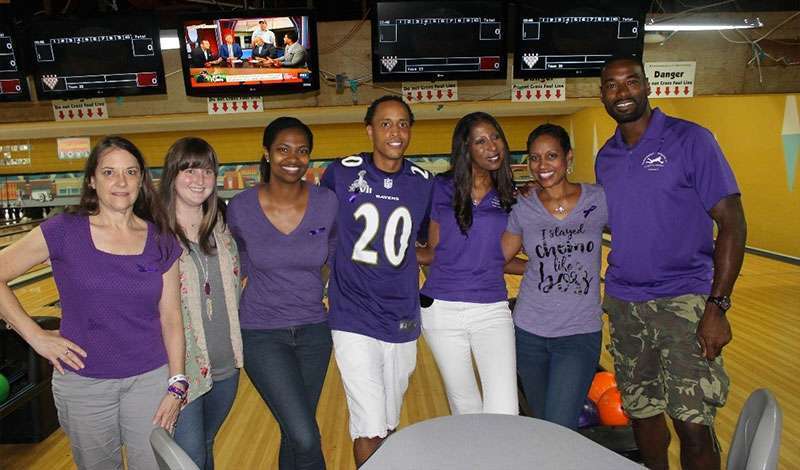 Former NFL Player Calvin Johnson Jr. joins pancreatic cancer survivors and volunteers at Atlanta bowling event