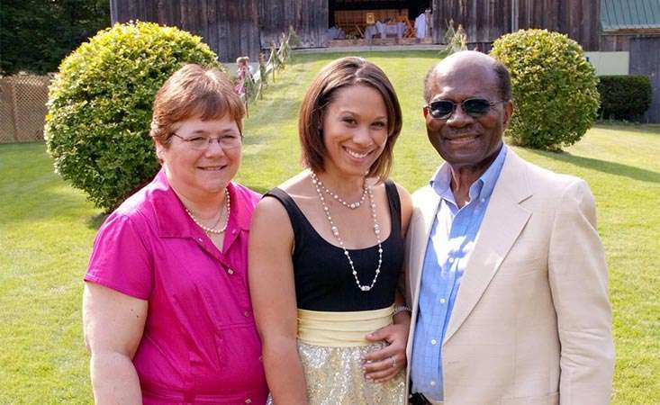 Mother and father with their adult daughter just months before his pancreatic cancer diagnosis.