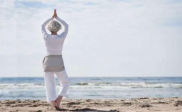 Feature image Pancreatic cancer patient soothes digestive issues with a yoga workout