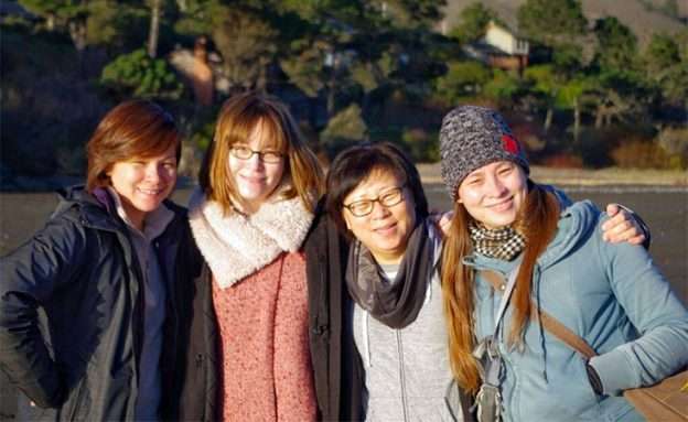 Feature image Pancreatic cancer researcher with her family who lost her dad to the disease