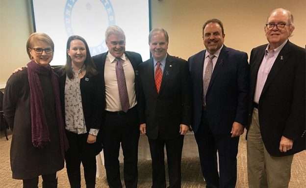 Feature image U.S. senator hosts field hearing in Alabama to discuss pancreatic cancer research