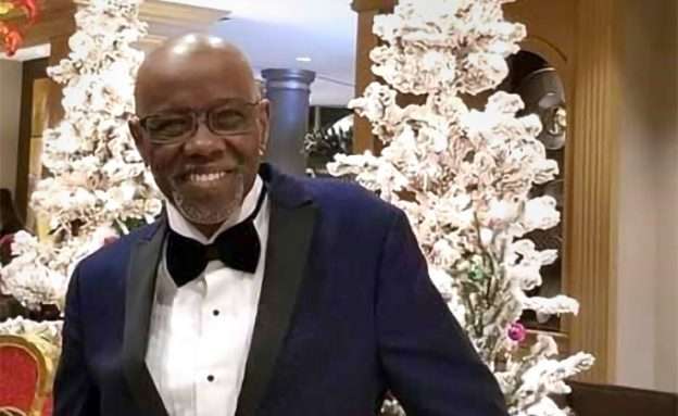 Feature image Pancreatic cancer survivor rings in a new year wearing a tuxedo