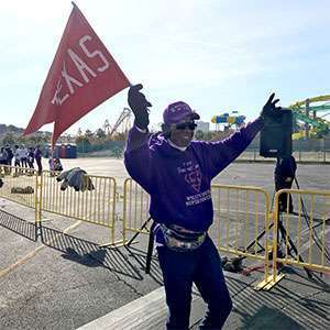 Pancreatic cancer survivor raises awareness and funds at PanCAN's PurpleStride walk in Texas