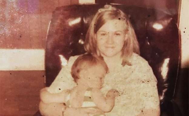 Feature image PanCAN fundraiser as a young girl on her mom’s lap before she died from pancreatic cancer