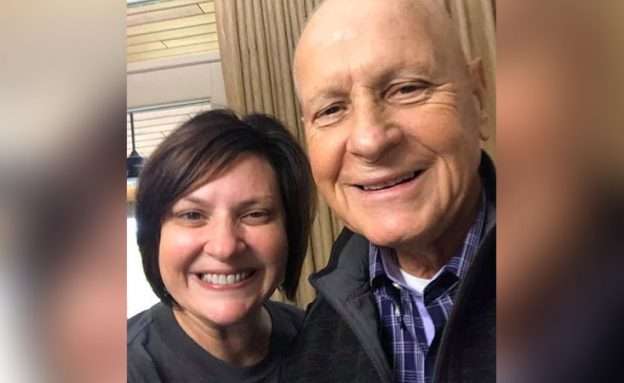 Feature image Father, a pancreatic cancer survivor, with his daughter