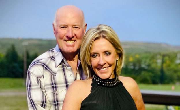 Feature image PGA Champ Tom Weiskopf and wife Laurie stayed positive after Tom’s pancreatic cancer diagnosis.