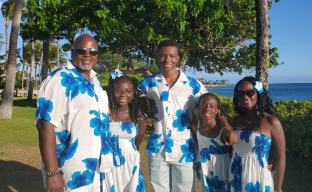 Feature image Pancreatic cancer survivor Pamela Jackson and family