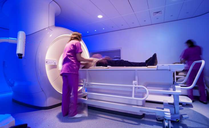 Feature image MRI scanner